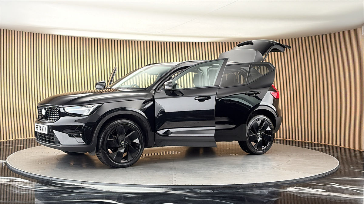 More views of Volvo XC40