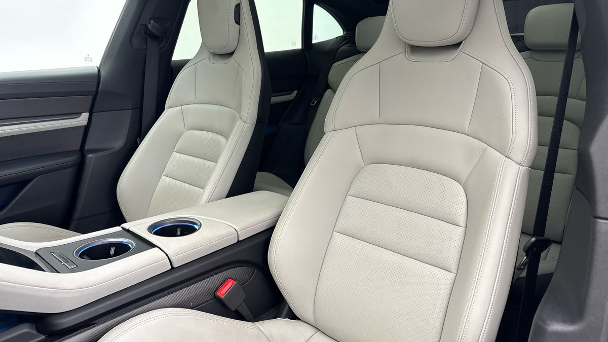 Porsche Taycan Image 7