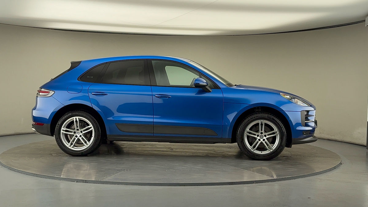 More views of Porsche Macan