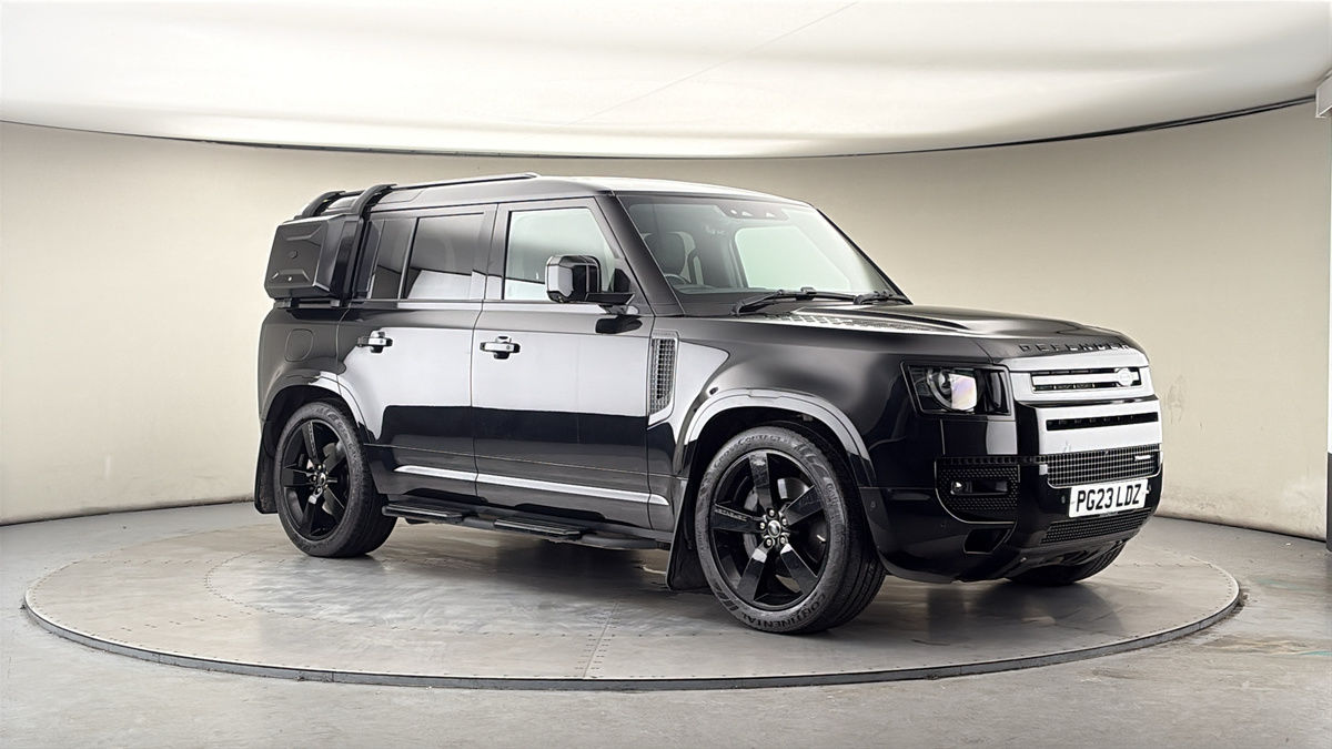More views of Land Rover Defender 110