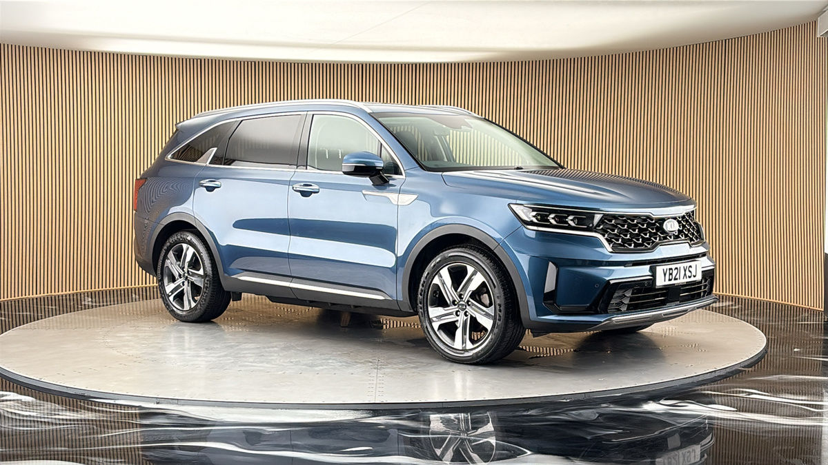More views of Kia Sorento