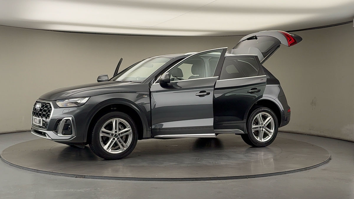 More views of Audi Q5