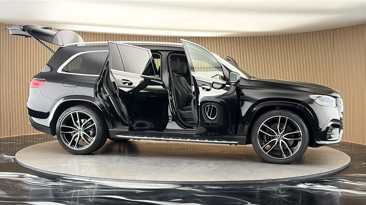 More views of Mercedes-Benz GLS