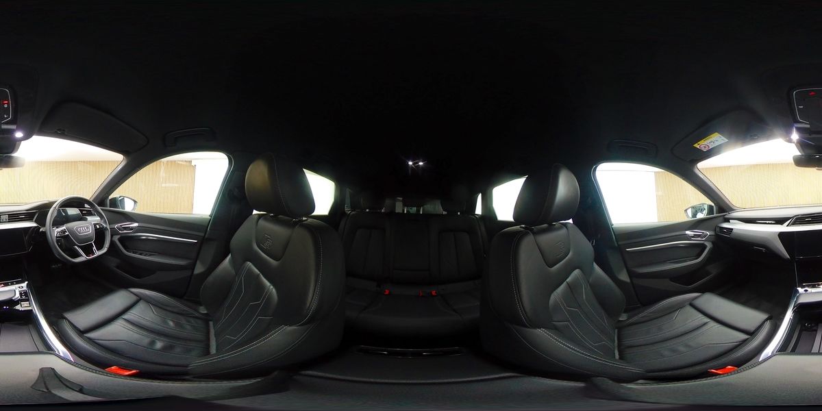 More views of Audi e-tron