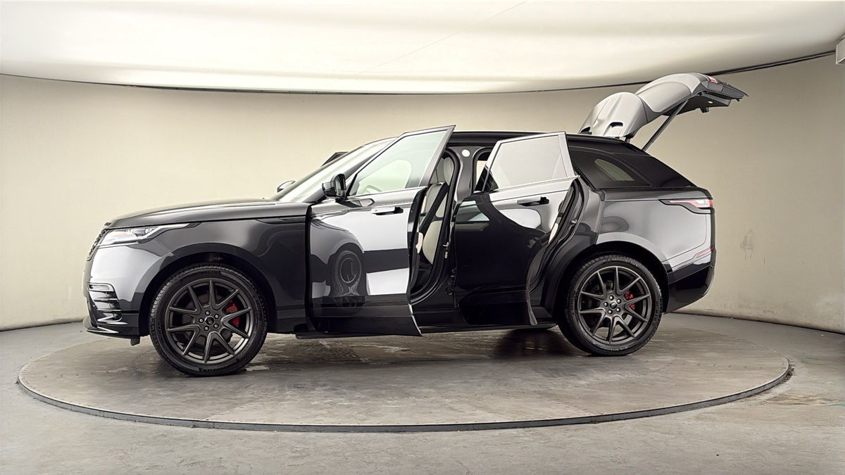 More views of Land Rover Range Rover Velar