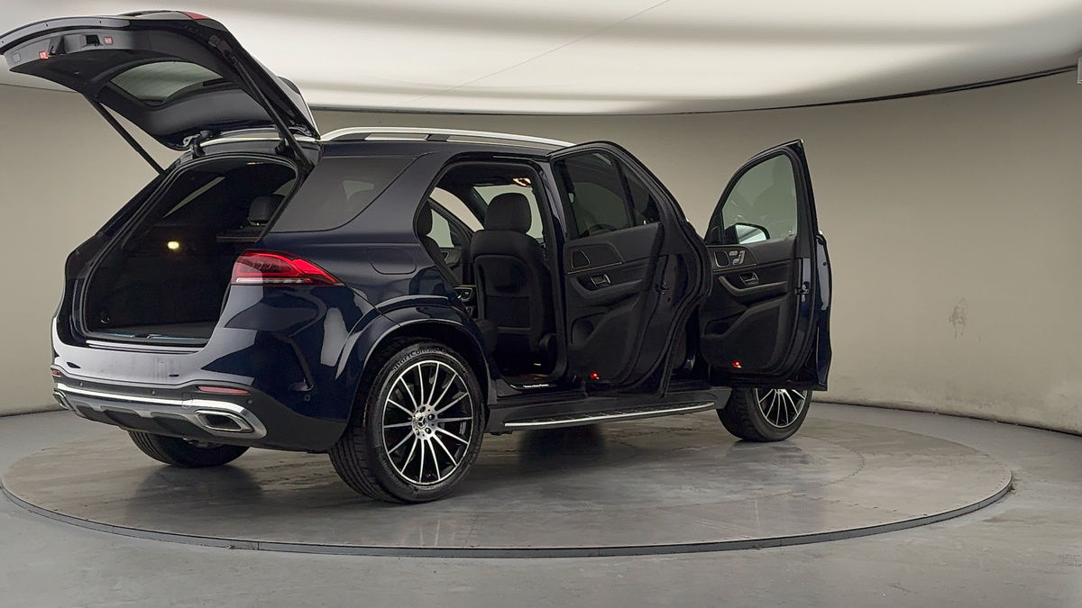 More views of Mercedes-Benz GLE