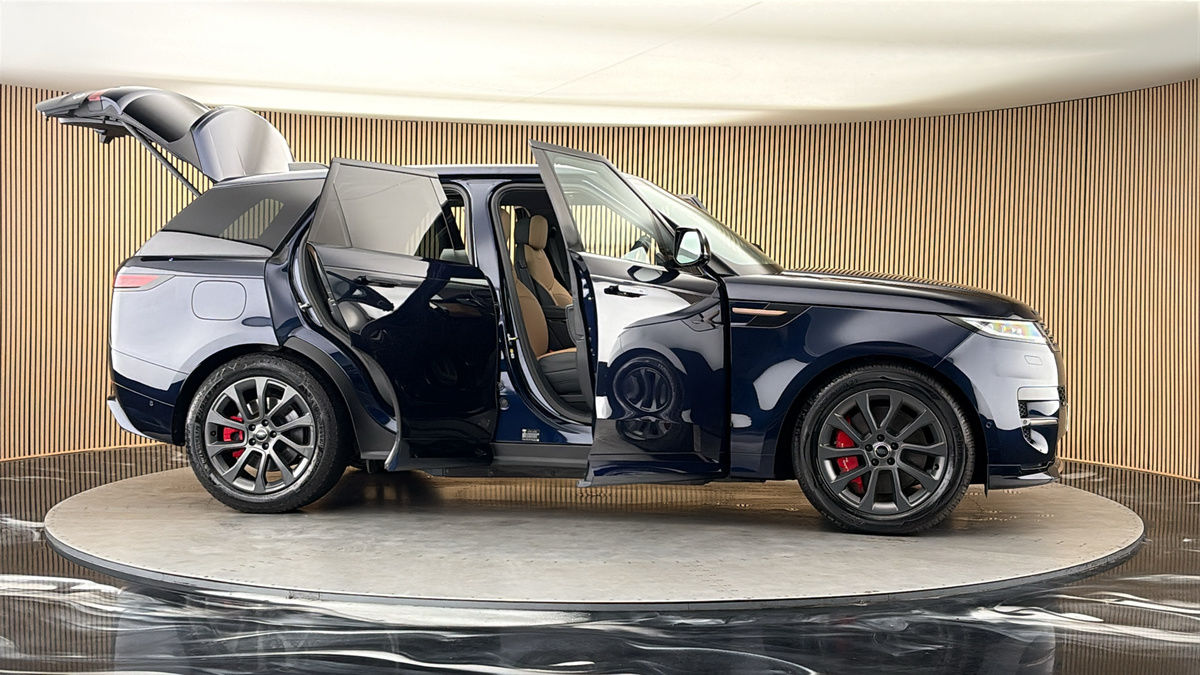 More views of Land Rover Range Rover Sport