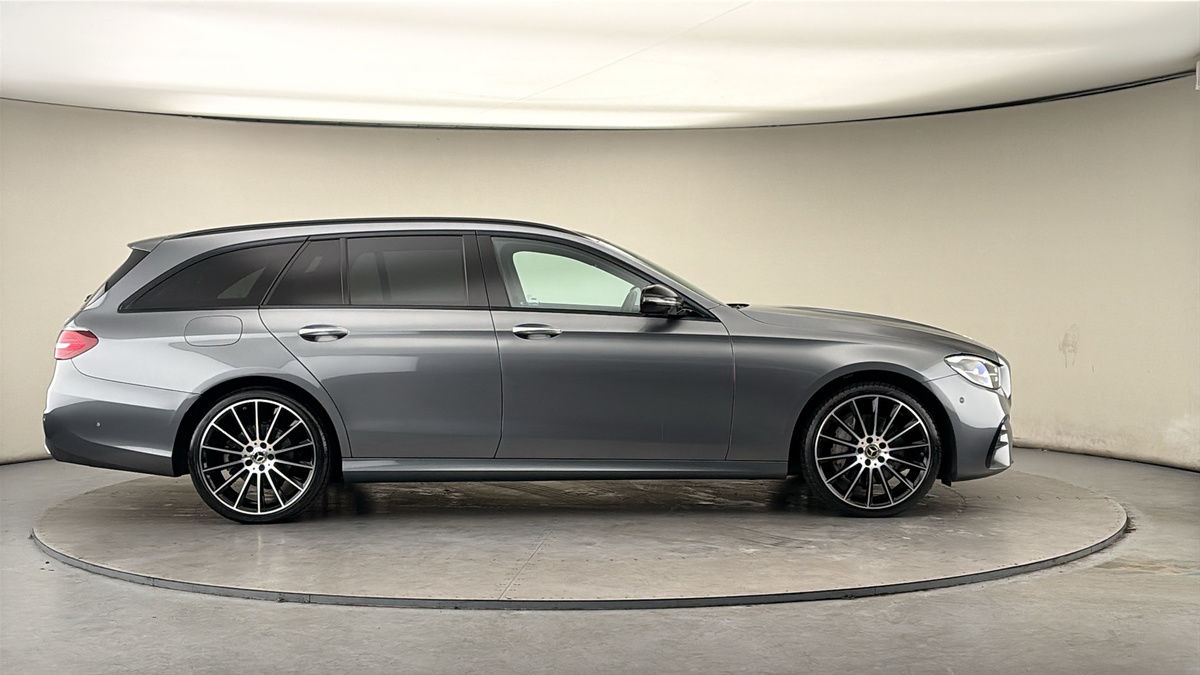 Mercedes-Benz E Class Image 16