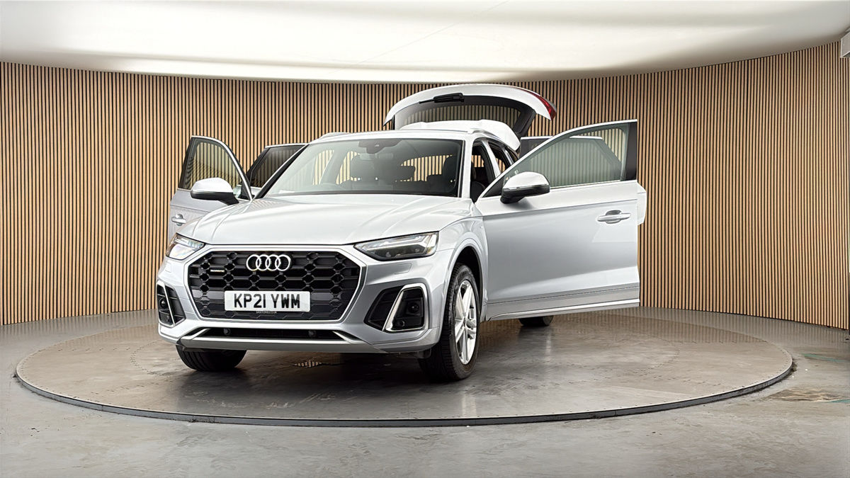 More views of Audi Q5