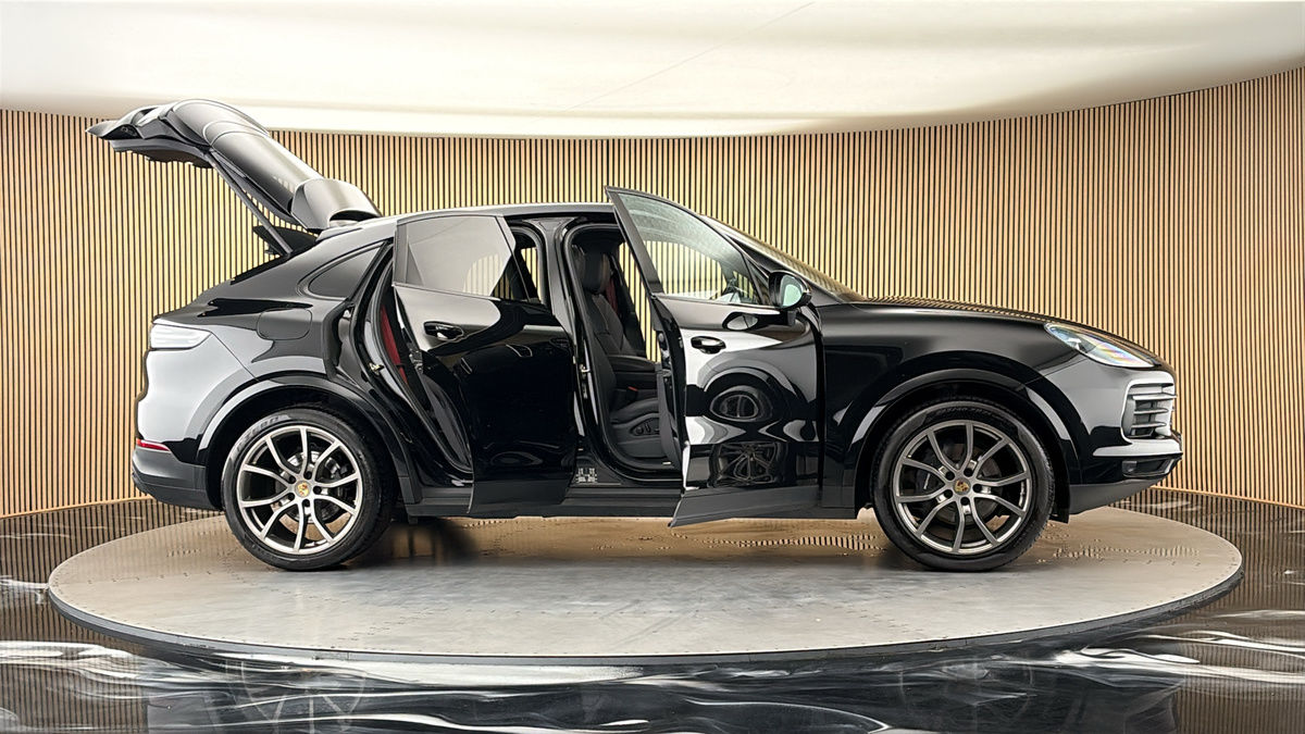 More views of Porsche Cayenne