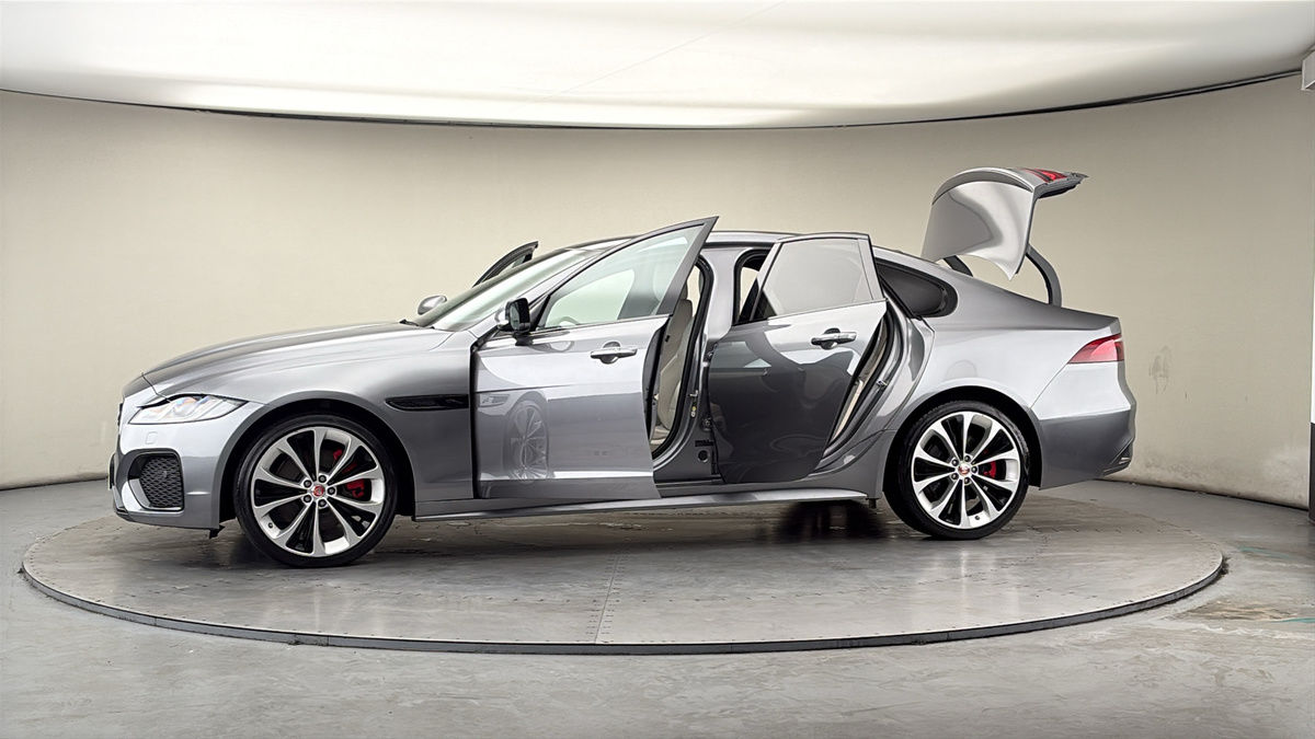 More views of Jaguar XF