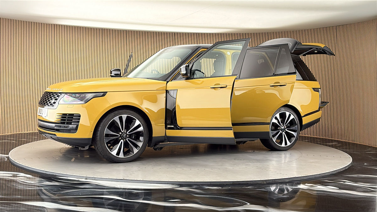 More views of Land Rover Range Rover