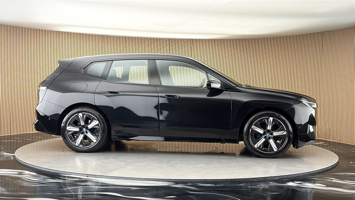 More views of BMW iX