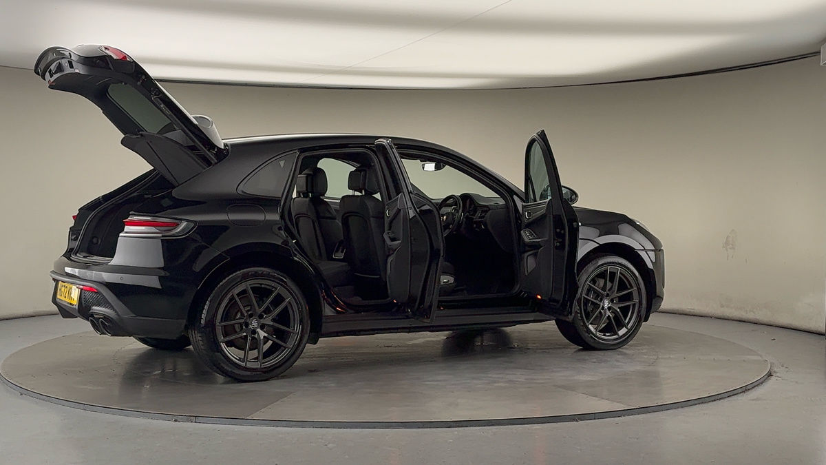 More views of Porsche Macan