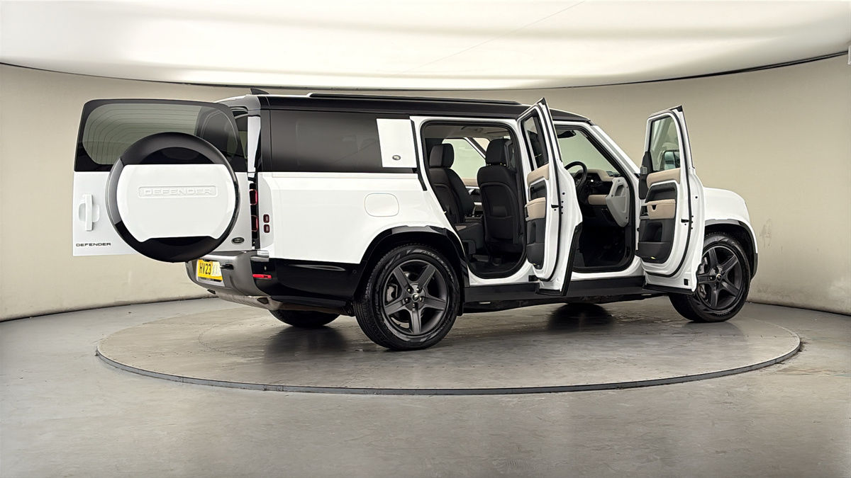 More views of Land Rover Defender 130