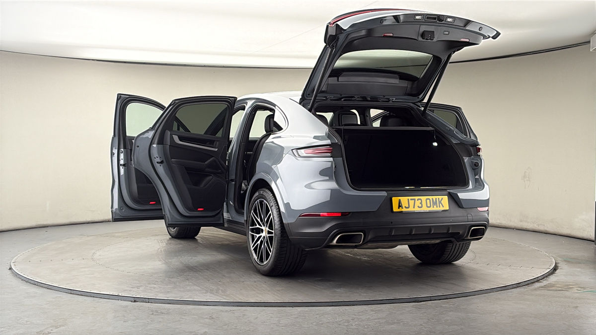 More views of Porsche Cayenne