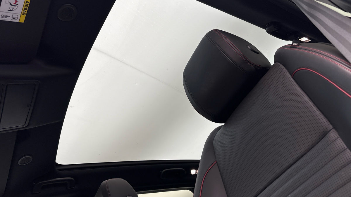 Land Rover Discovery Sport Image 6