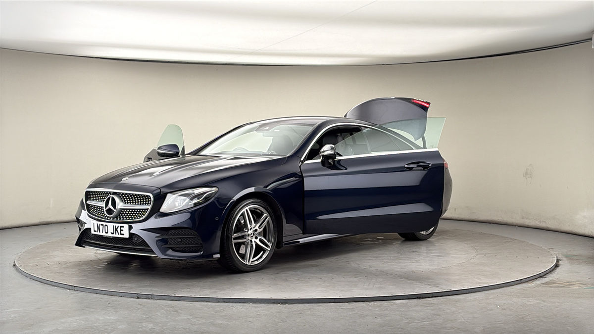 Mercedes-Benz E Class Image 22