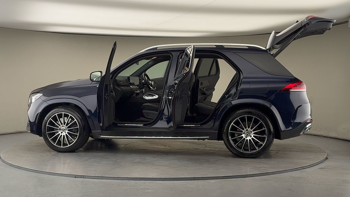 More views of Mercedes-Benz GLE