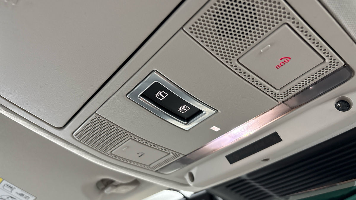 Land Rover Discovery Sport Image 32