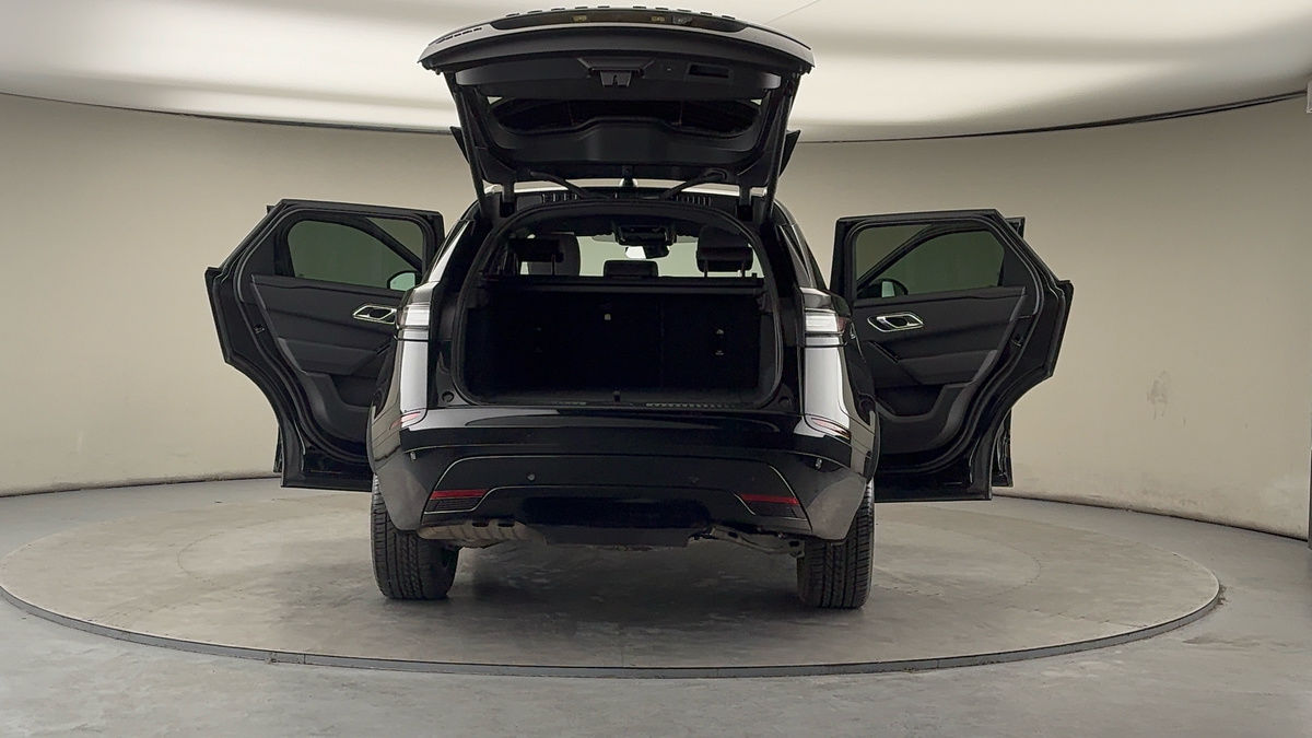 More views of Land Rover Range Rover Velar