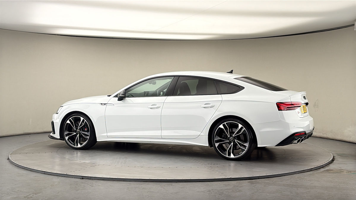 More views of Audi S5