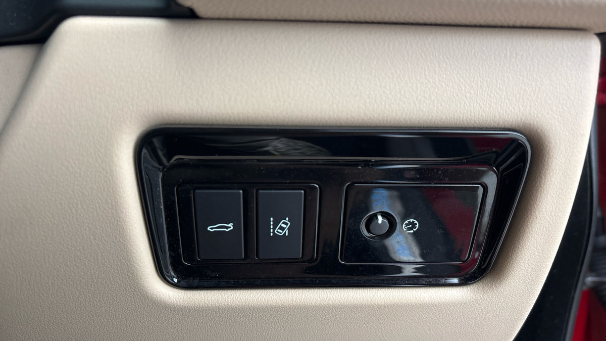 Jaguar XF Image 31