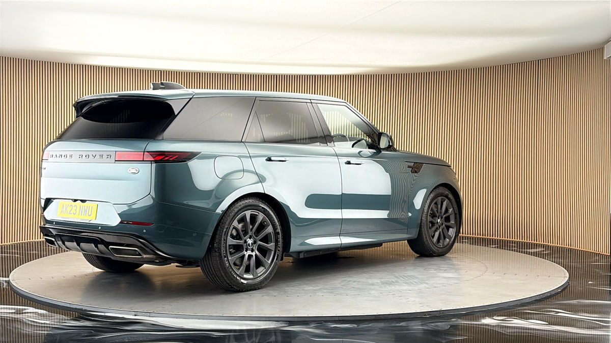 Land Rover Range Rover Sport Image 21