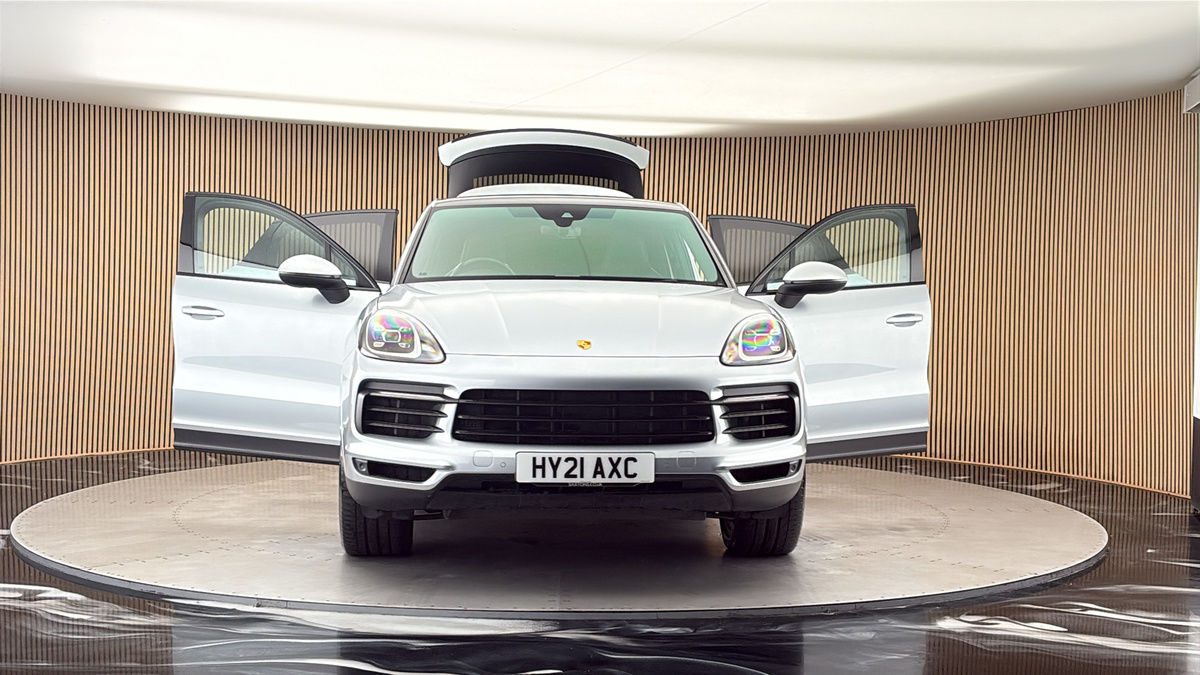 More views of Porsche Cayenne