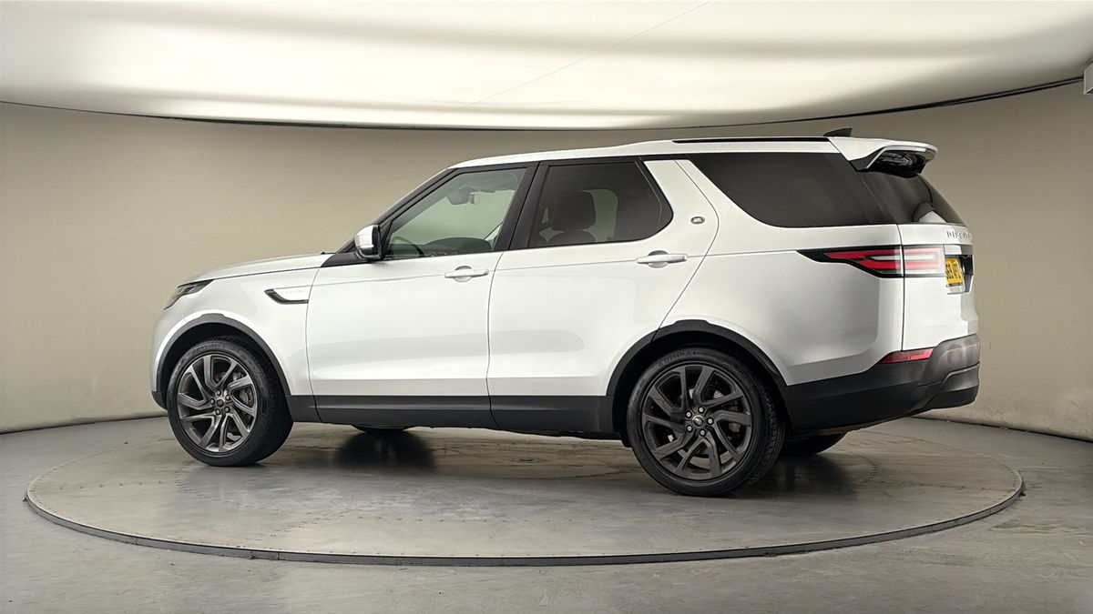 More views of Land Rover Discovery