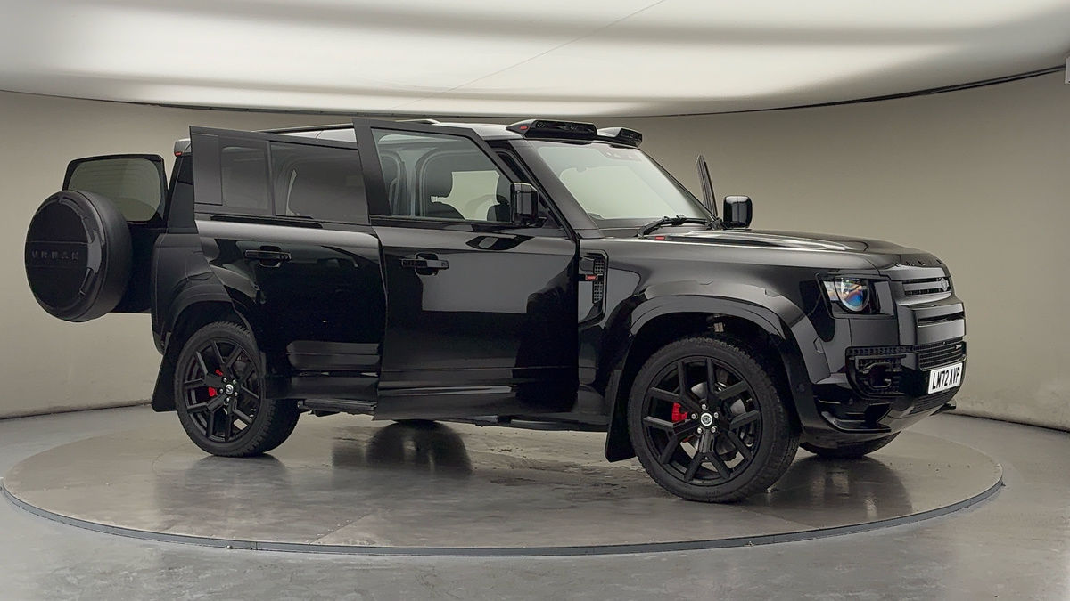 More views of Land Rover Defender 110