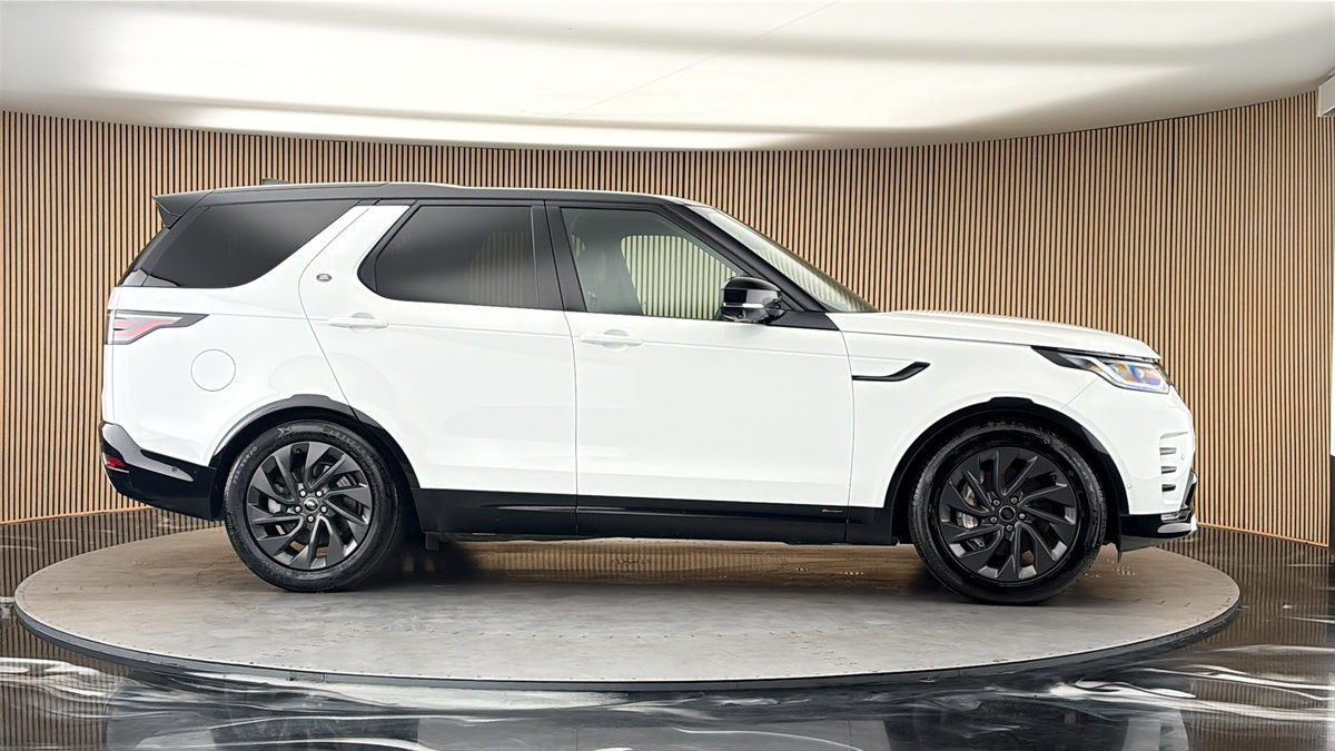 More views of Land Rover Discovery