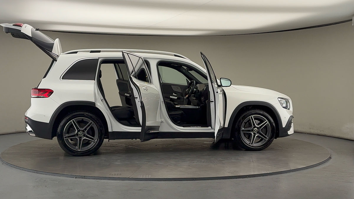 More views of Mercedes-Benz GLB