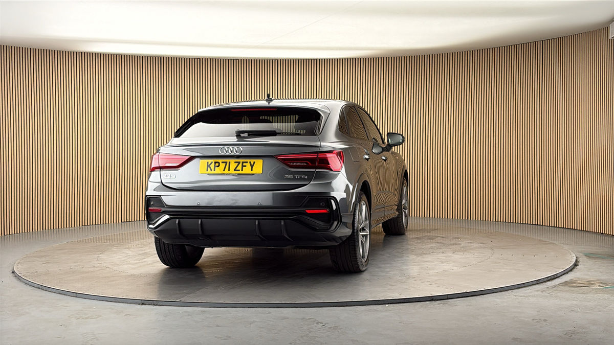 More views of Audi Q3