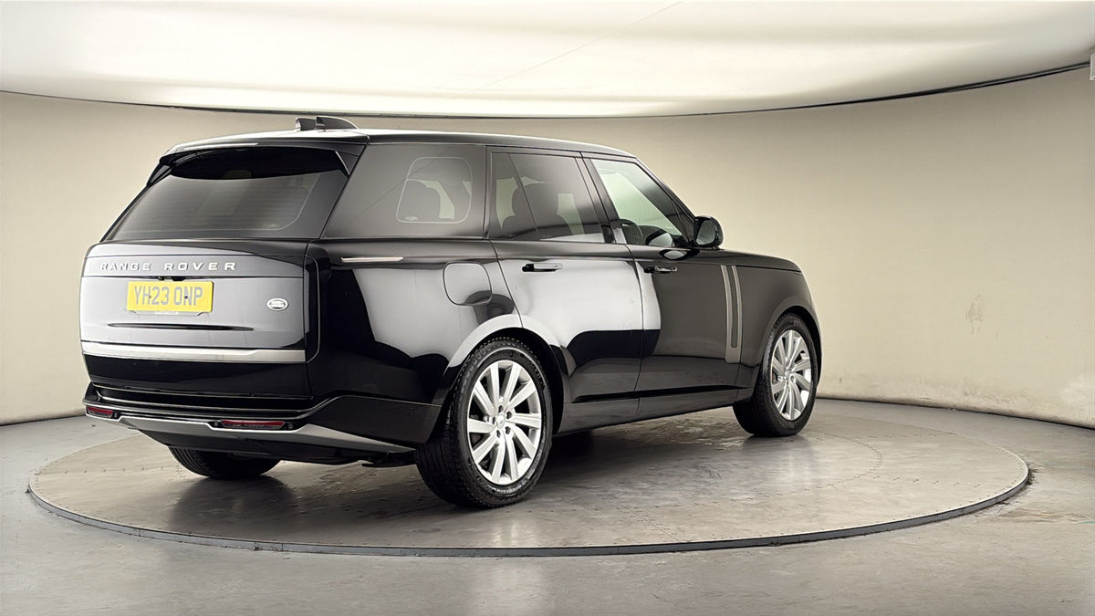 More views of Land Rover Range Rover