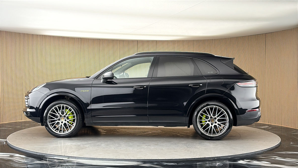 More views of Porsche Cayenne