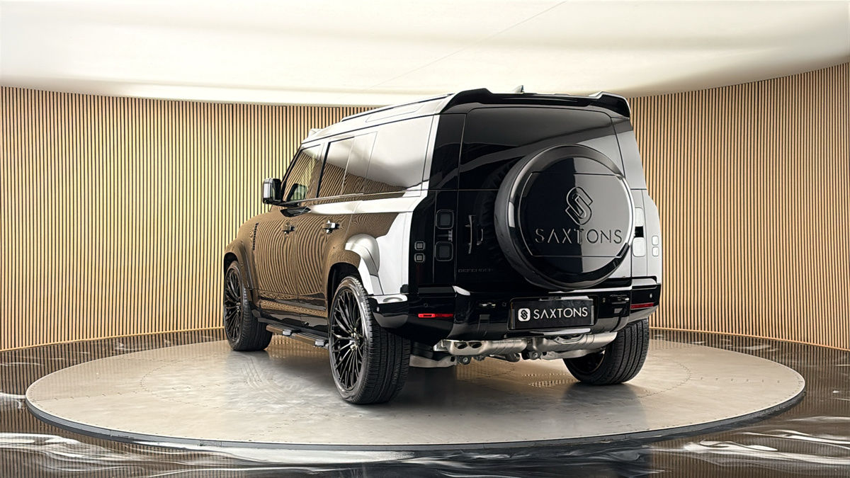 More views of Land Rover Defender 110