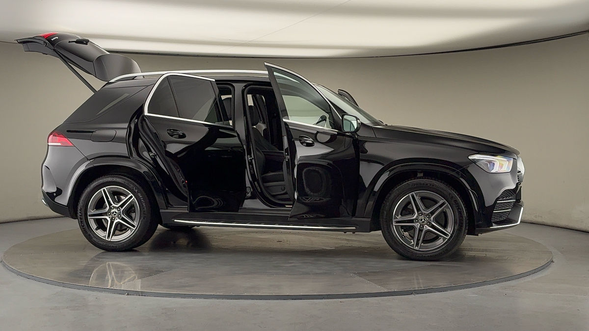 More views of Mercedes-Benz GLE