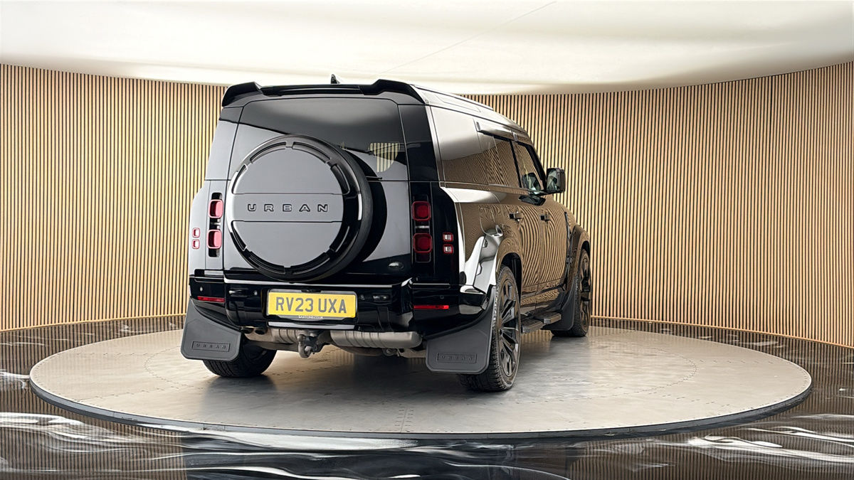 More views of Land Rover Defender 110