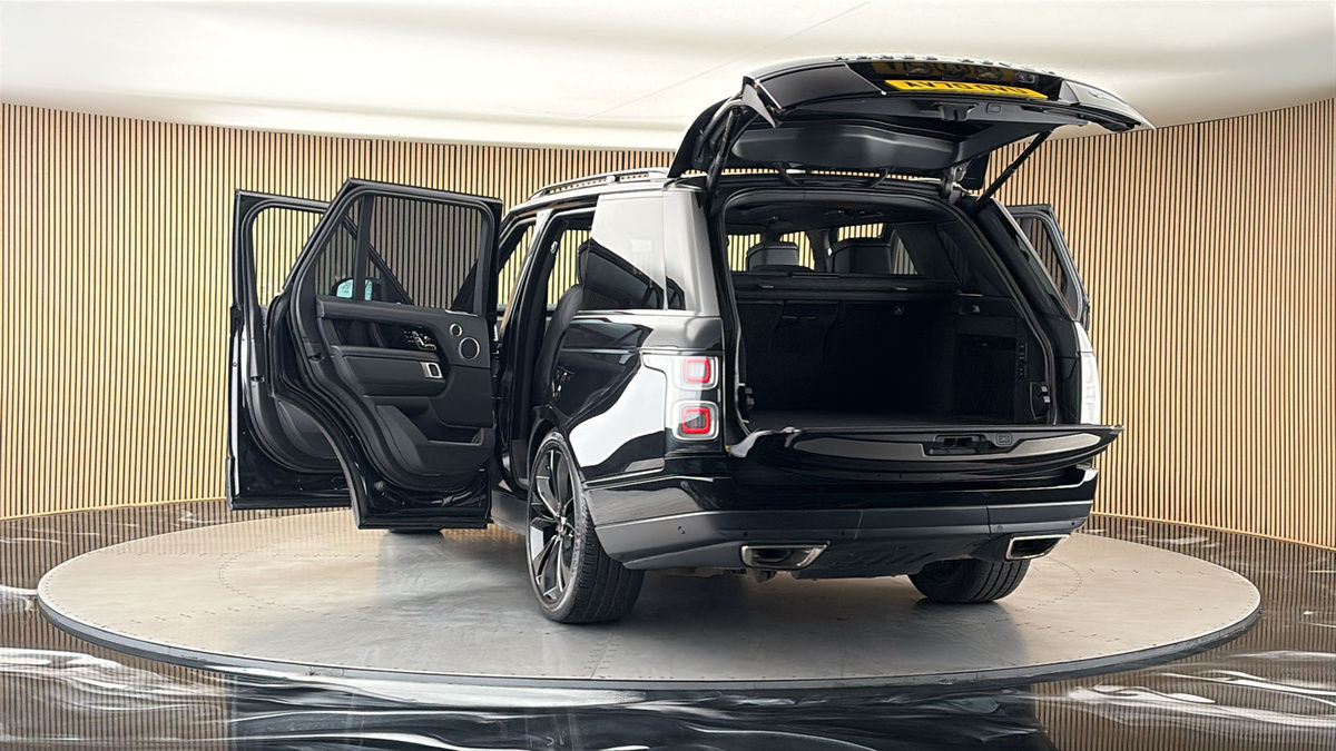 More views of Land Rover Range Rover