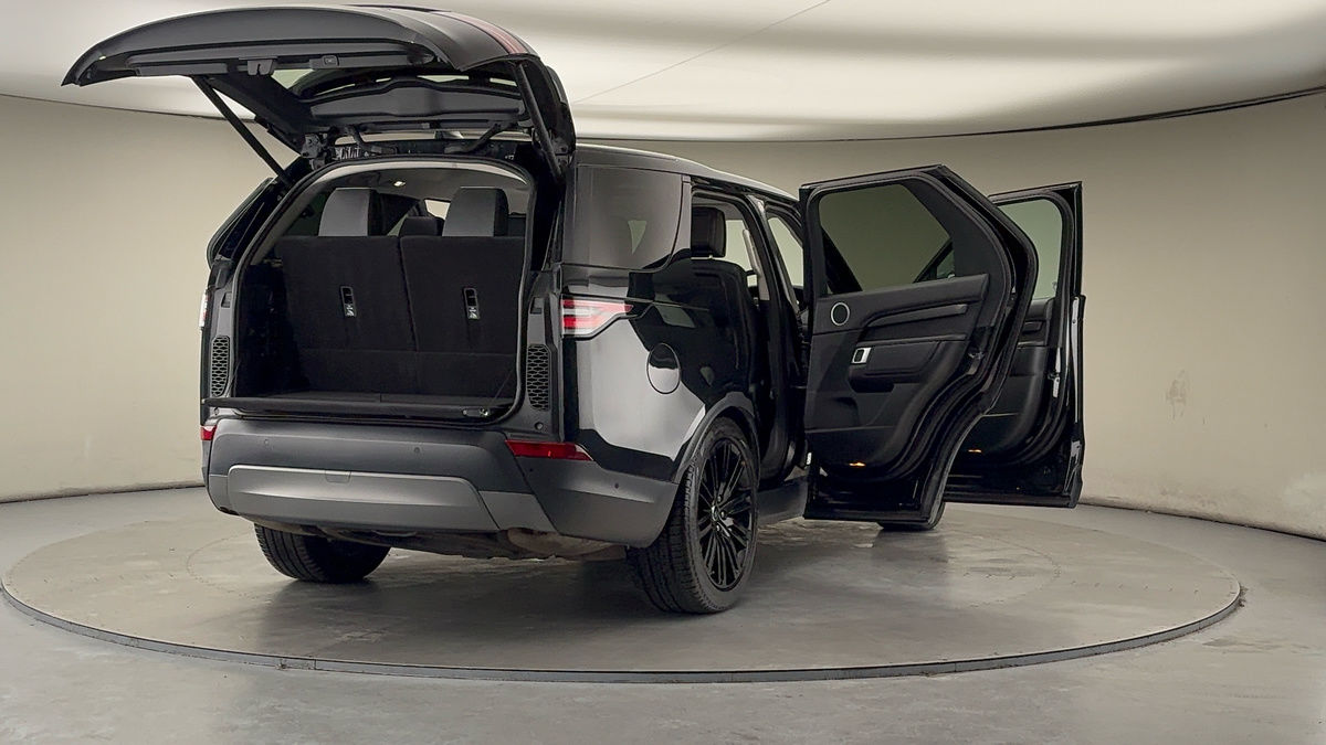 More views of Land Rover Discovery