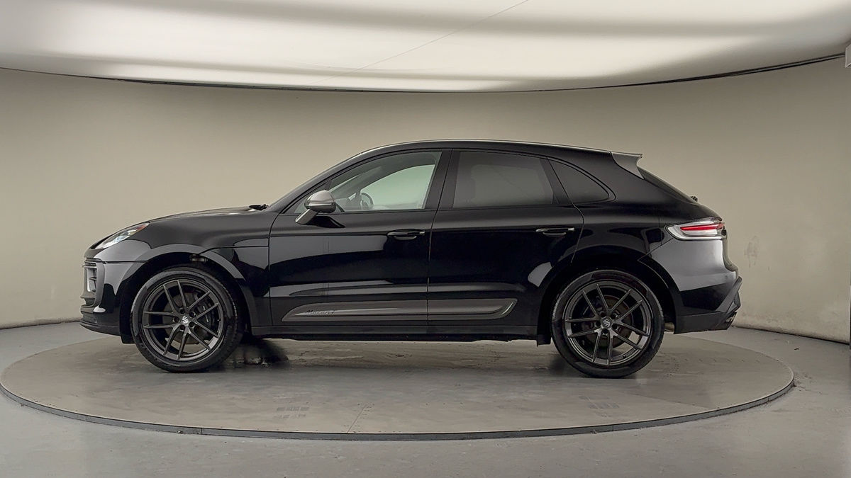 More views of Porsche Macan