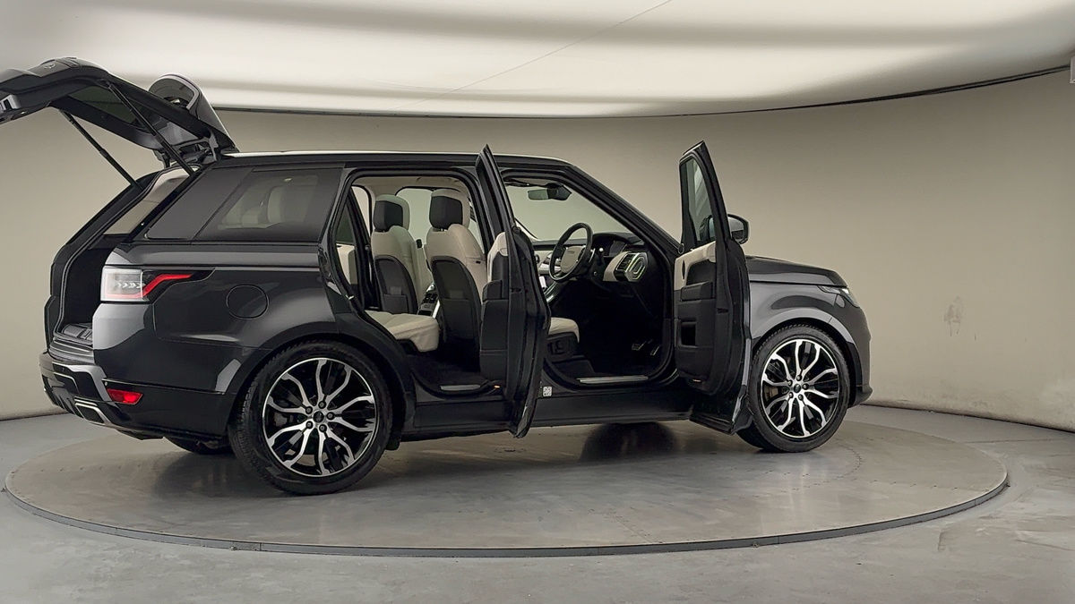 More views of Land Rover Range Rover Sport