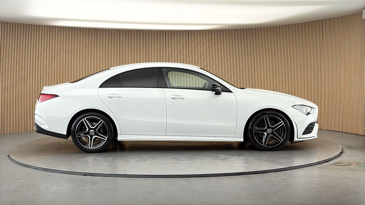 Mercedes-Benz CLA Image 16