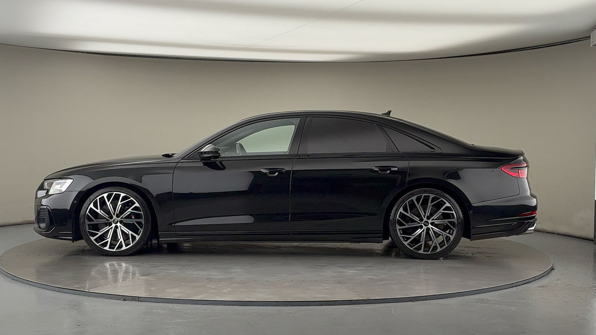 Audi S8 Image 15
