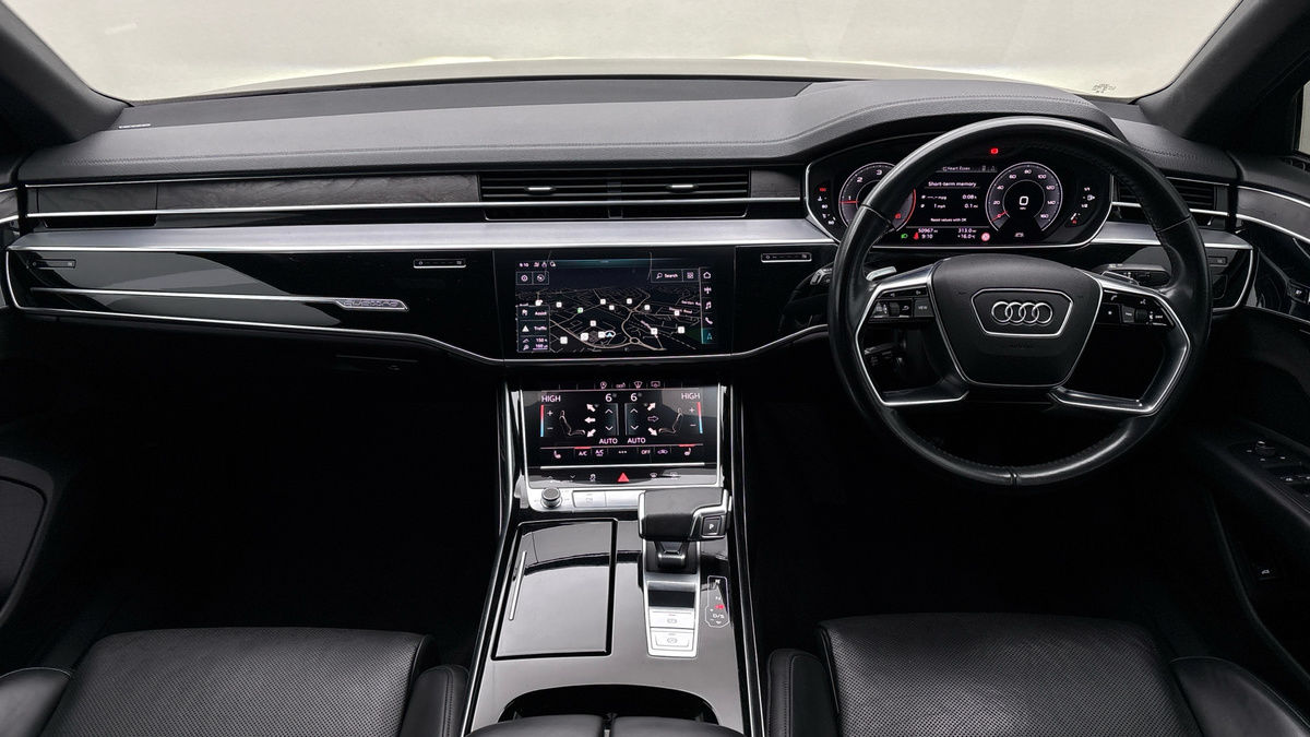 Audi A8 Image 12