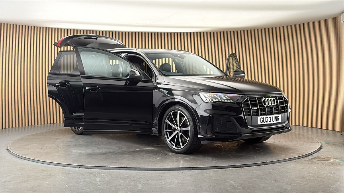 More views of Audi Q7