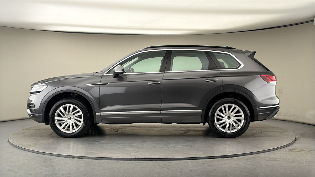More views of Volkswagen Touareg