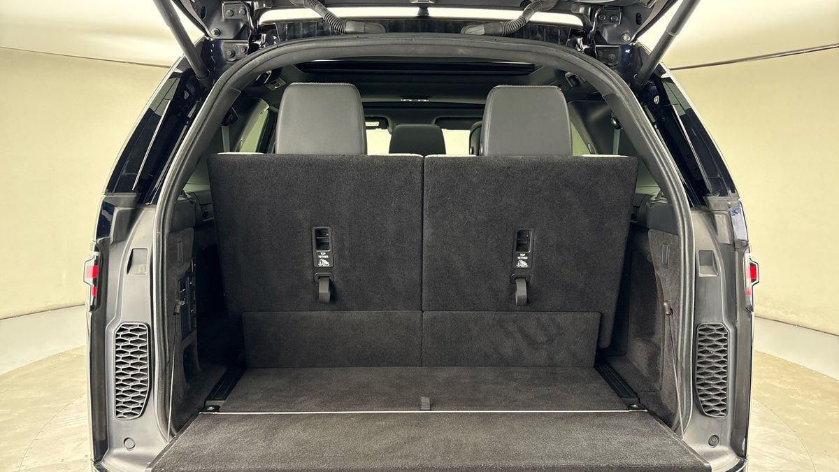 Land Rover Discovery Image 11