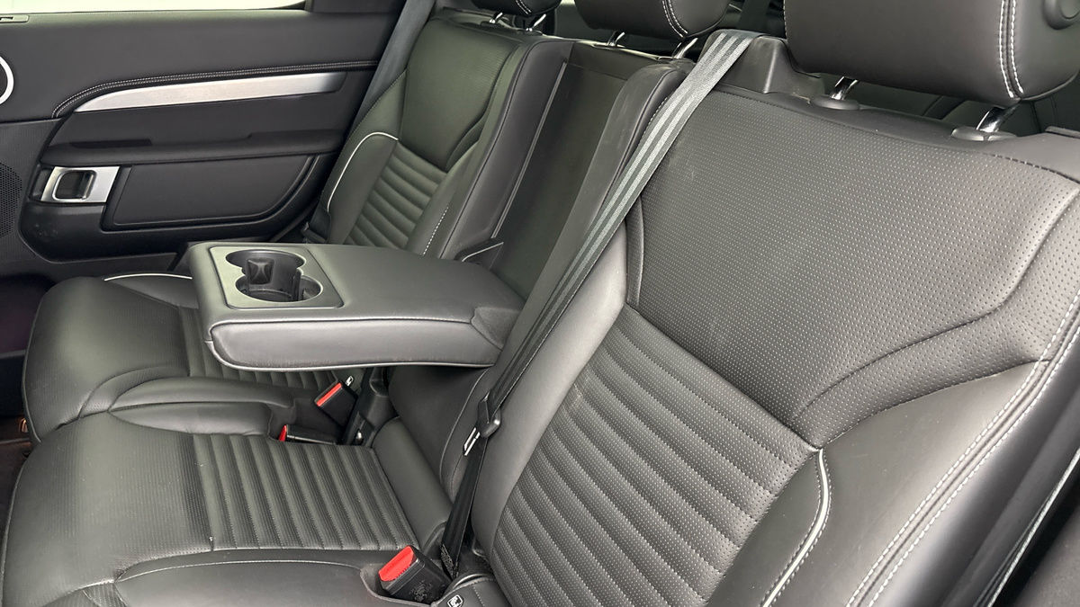 Land Rover Discovery Image 9